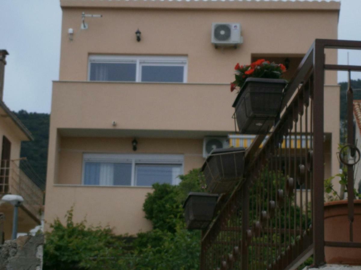 Apartment Willy Komiža Екстериор снимка